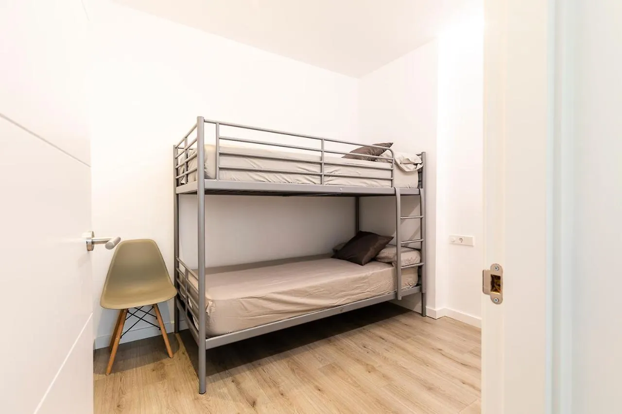 SYLVIA 1M - Precioso apartamento en primera línea de mar - céntrico - playa - wifi Empuriabrava Spagna