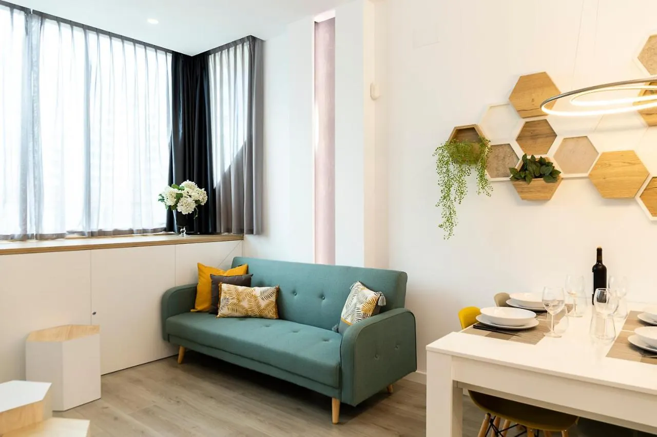Sylvia 1M - Precioso Apartamento En Primera Linea De Mar - Centrico - Playa - Wifi Empuriabrava