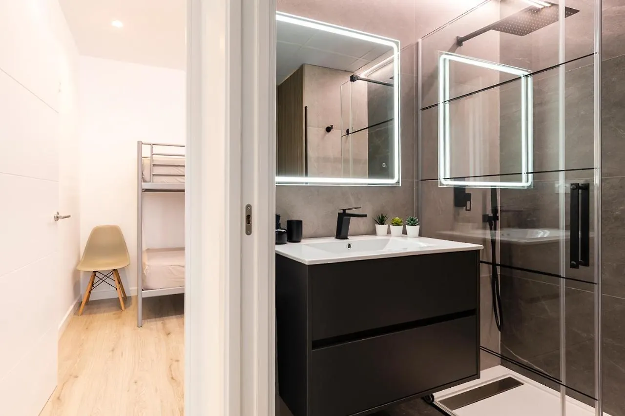 Sylvia 1M - Precioso Apartamento En Primera Linea De Mar - Centrico - Playa - Wifi Empuriabrava